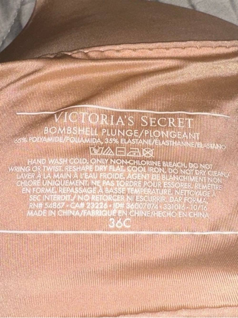 Victoria's Secret Bombshell Plunge Tan Push-Up Bra - Picture 3 of 3